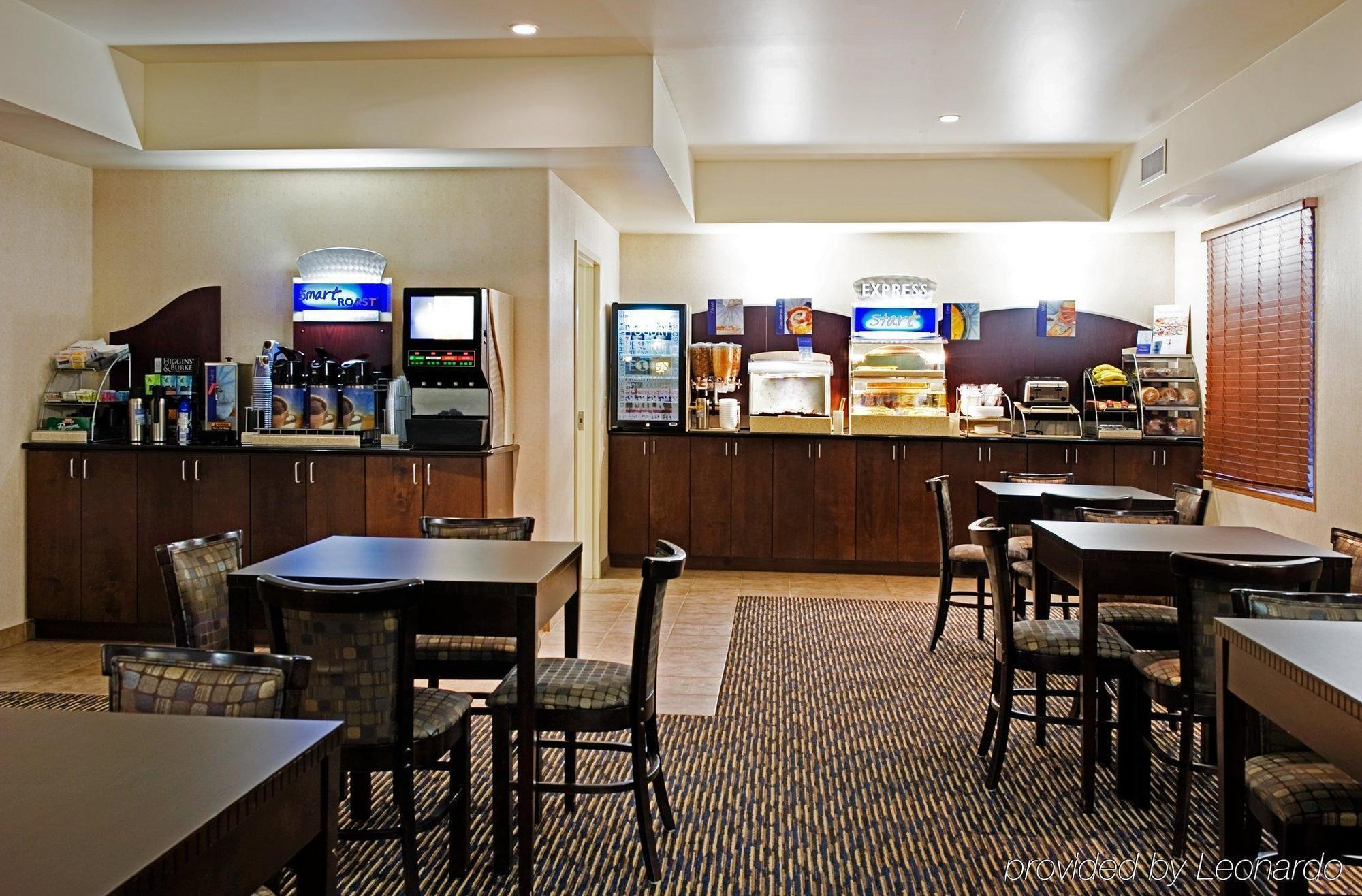 Ramada By Wyndham Prince Albert Extérieur photo