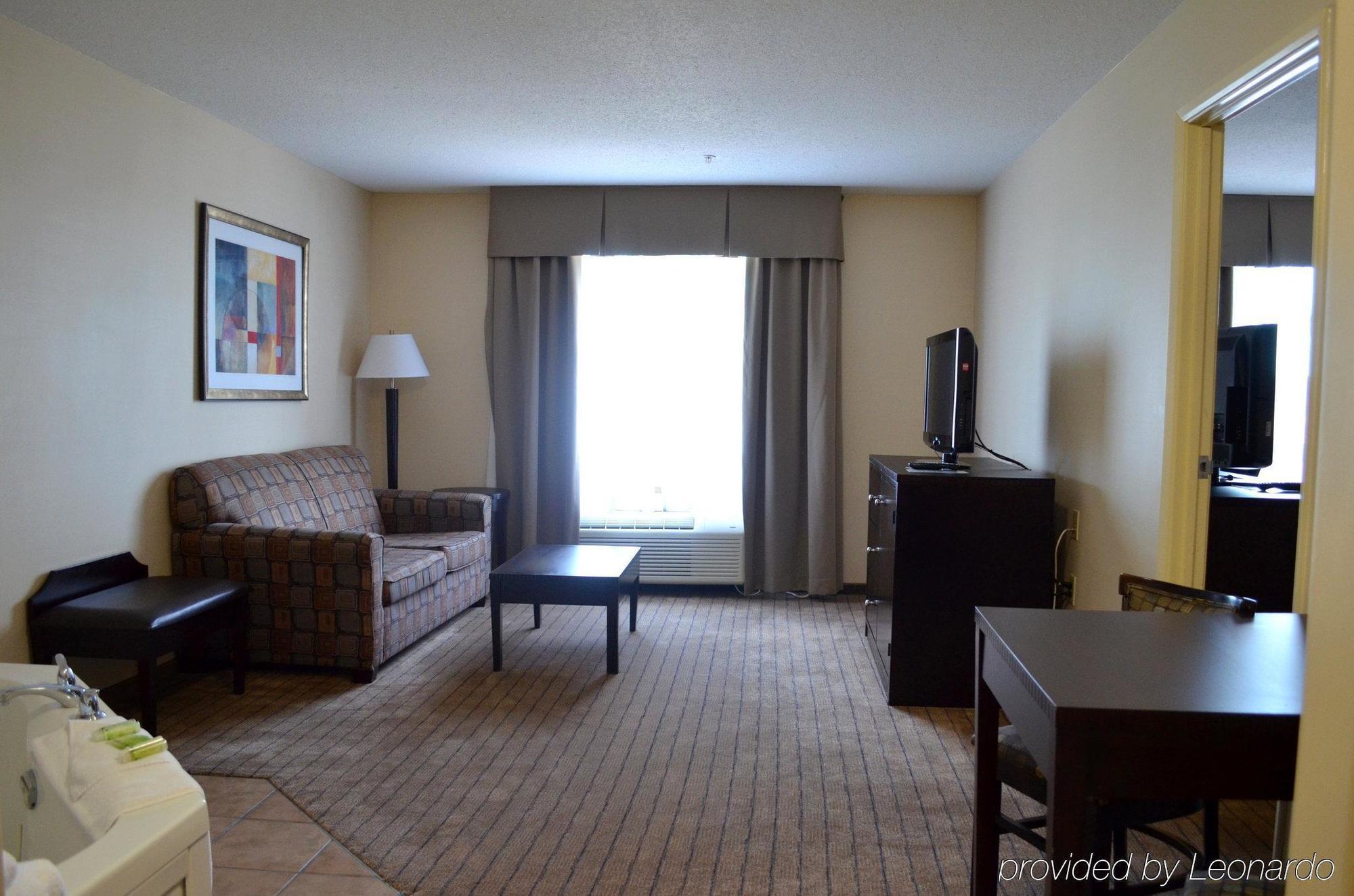 Ramada By Wyndham Prince Albert Extérieur photo
