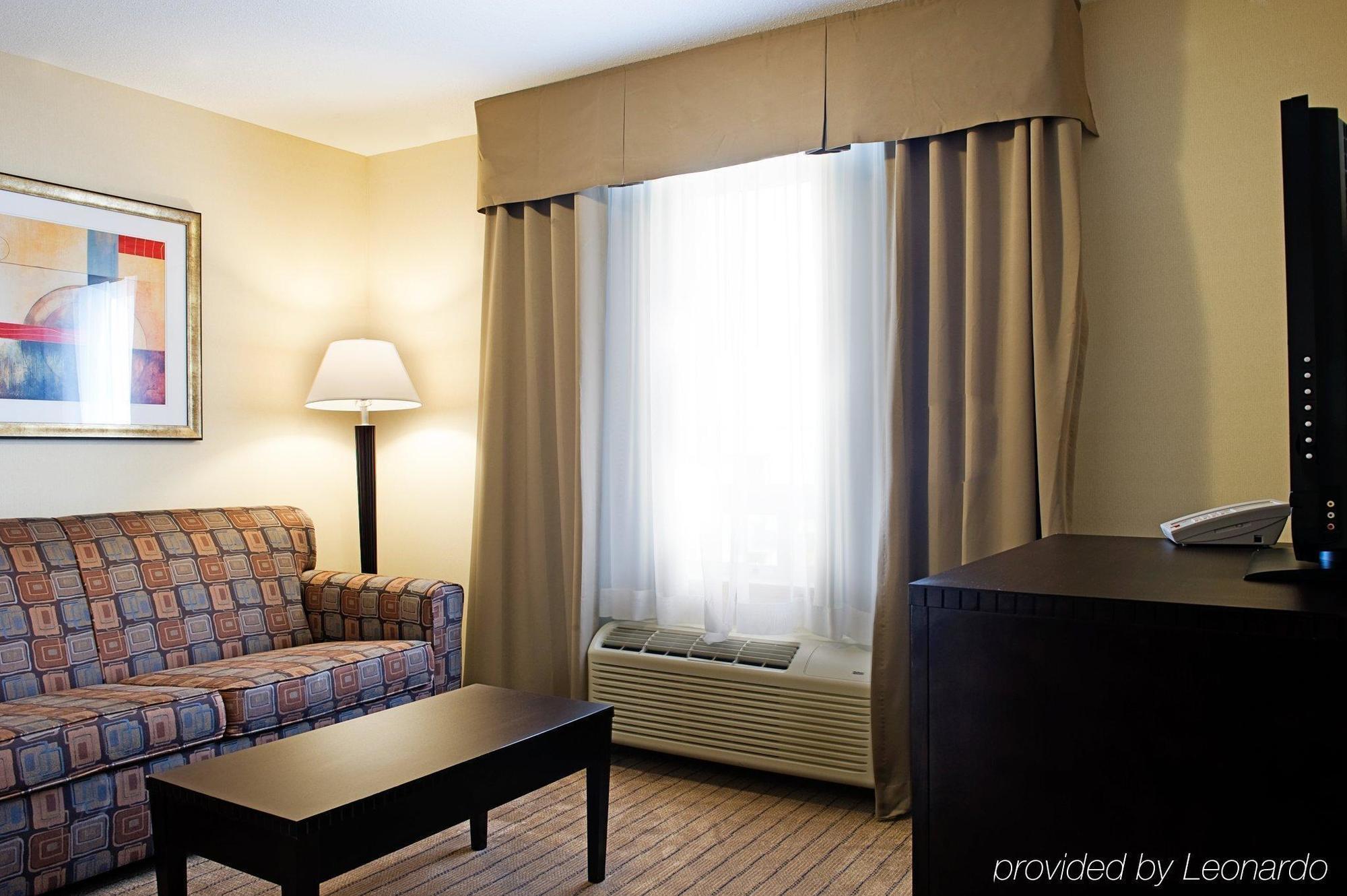 Ramada By Wyndham Prince Albert Chambre photo