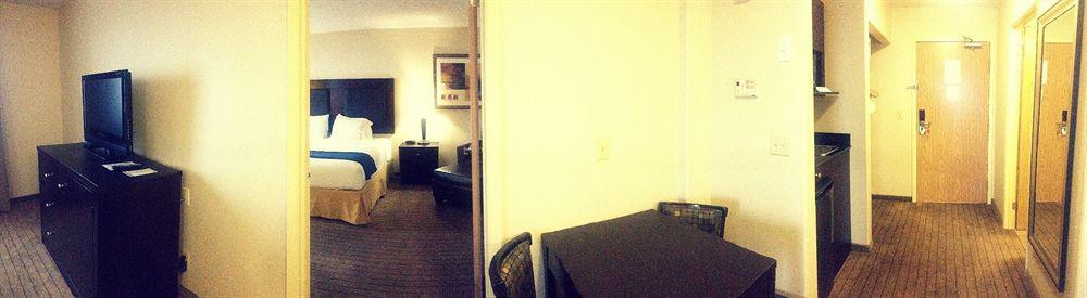 Ramada By Wyndham Prince Albert Extérieur photo
